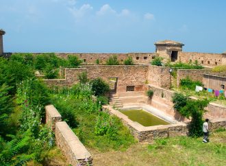 Hari Parbat Fort