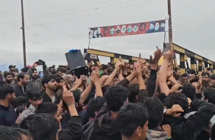 Kashmir celebrates US-Iran ceasefire