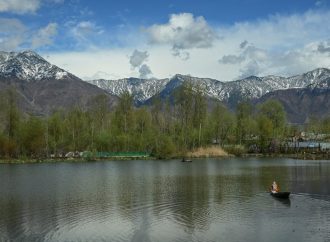 Snow, rain cool Kashmir; dry spell forecast to ease disruptions