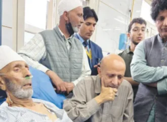 MP Rashid breaks down while meeting ailing father