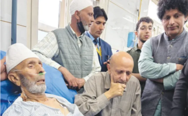 MP Rashid breaks down while meeting ailing father