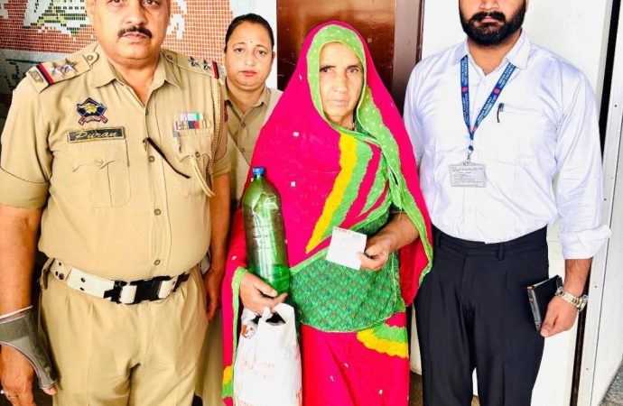 Railway staff reunites elderly woman separated from family at Katra station