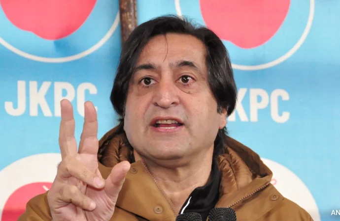 Sajad Lone dares ACB to go after ‘big fish’, alleges minister’s role in corruption