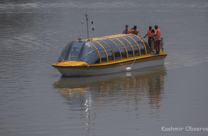 Srinagar on water