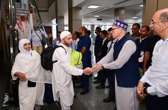 CM Omar receives 1st batch of Hujjaaj at Srinagar airport