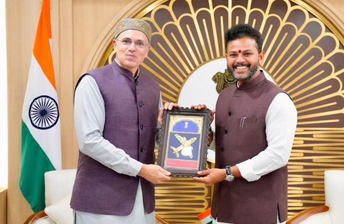 CM Omar takes up Srinagar Airport closure issue with Defence, Civil Aviation Ministers in New Delhi