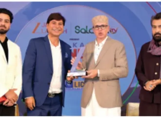 Doon School Srinagar receives best school award at Zee Media conclave