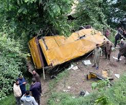 Driver dead, 2 students injured in motor accident