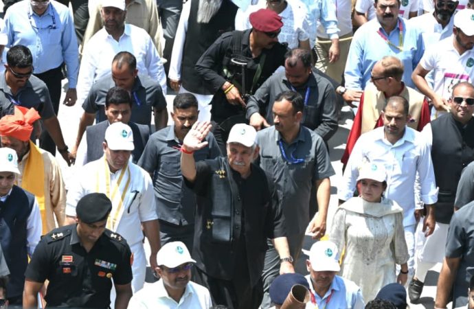 Govt breaking chain of drug trade: LG Sinha