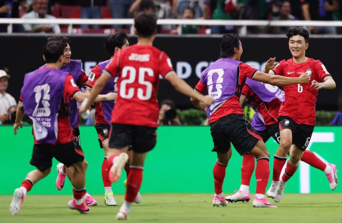 Hwang Inbeom sparks Korea Republic rally Past Czechia in Group-A opener