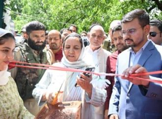 Minister Sakeena Itoo inaugurates job fair in Kulgam under Mission YUVA