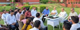 Municipal Workers’ Union raises civic, welfare issues with CM’s Advisor