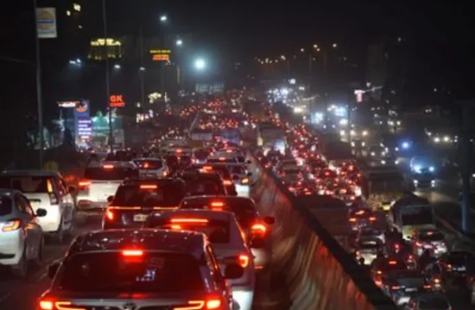 Night traffic restrictions imposed on Srinagar-Jammu highway for repair works