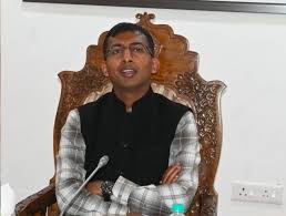 Record pilgrim turnout expected for Amarnath Yatra: Divisional Commissioner