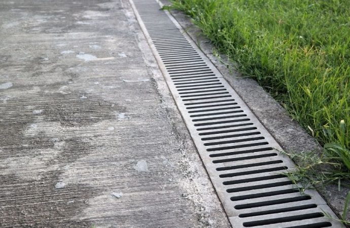 MLA Devyani announces Rs 25 lakh drainage project for Dhok Waziran