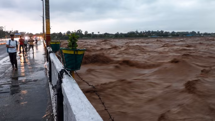 Heavy rain in Jammu
