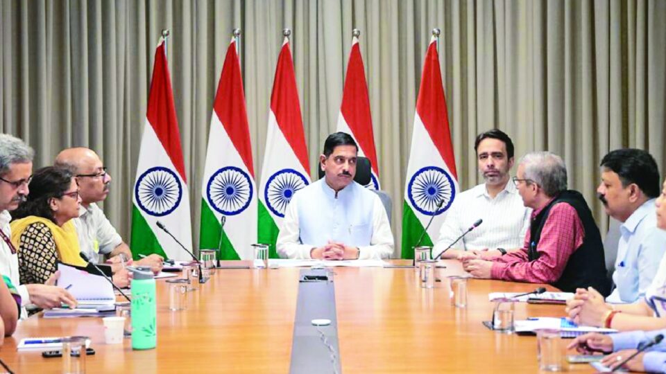 Pralhad Joshi takes charge of Education Ministry after Pradhan’s resignation