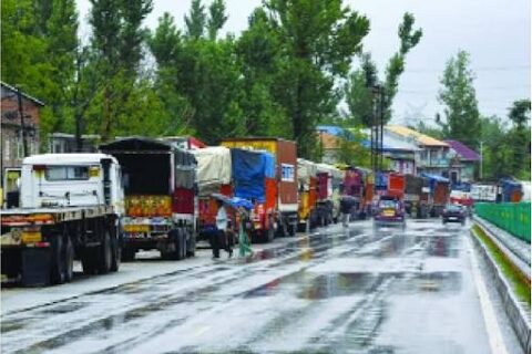 Srinagar-Jammu highway reopens after 3 days