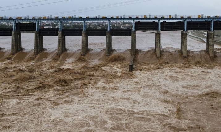 Tawi, Chenab rivers surge after heavy rain
