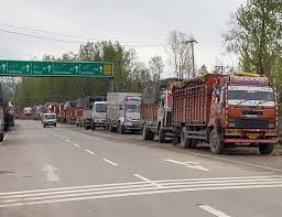 Srinagar-Jammu Highway partly reopens